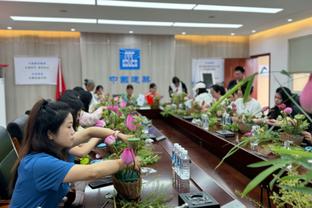 足球报：国足拼尽全力却无能为力，末轮卡塔尔大轮换也许是机会